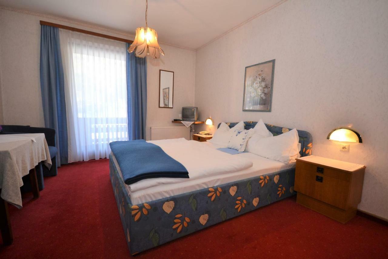 Berghof Hotel Gaming Bagian luar foto